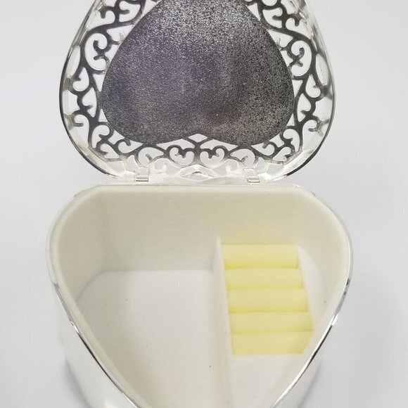 ❤️Things Remembered Heart Hinged Jewelry Box❤️ - Picture 3 of 8